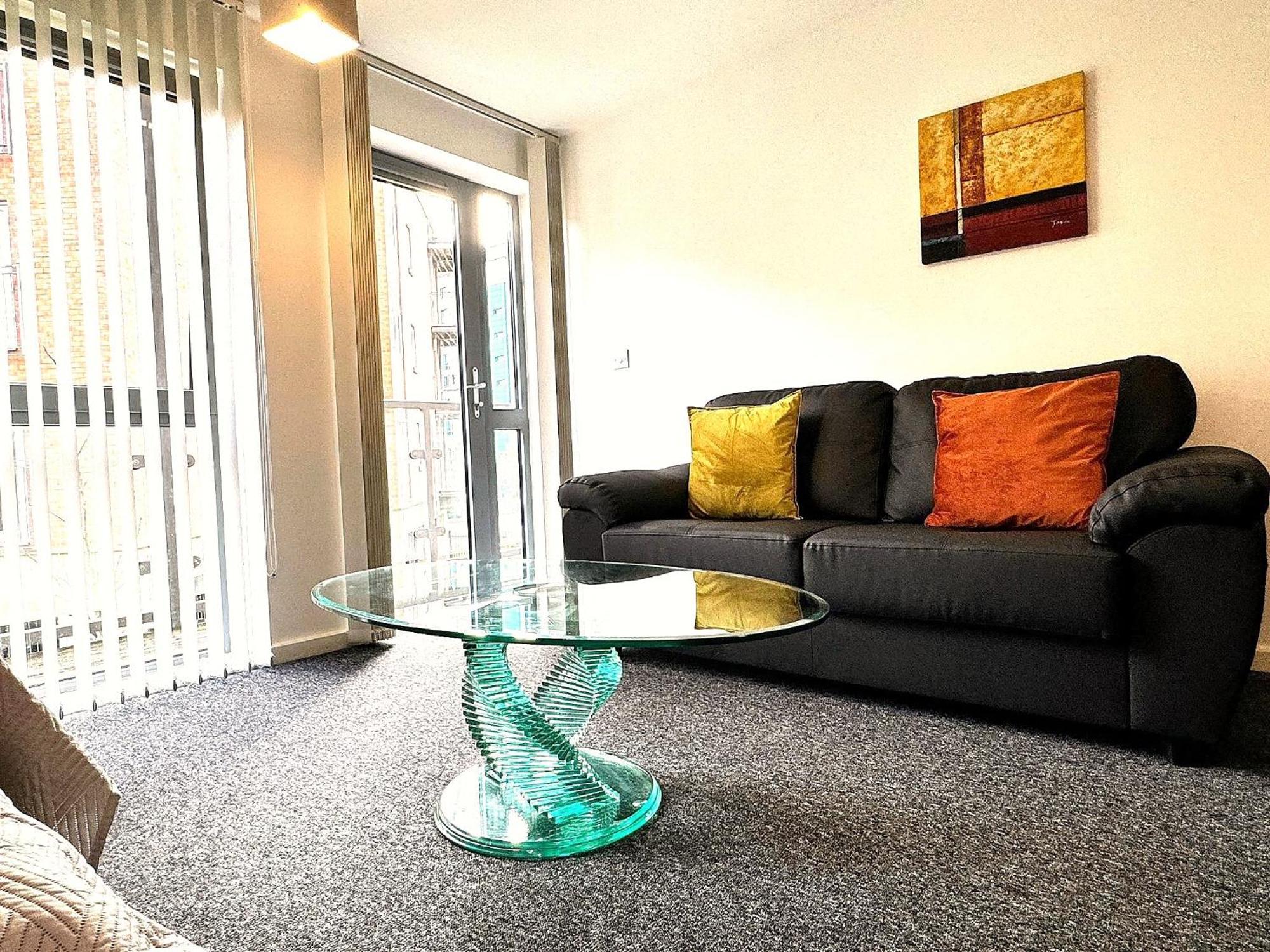 2 Bed Ensuite With Balcony And Free Onsite Secure Parking Манчестер Экстерьер фото